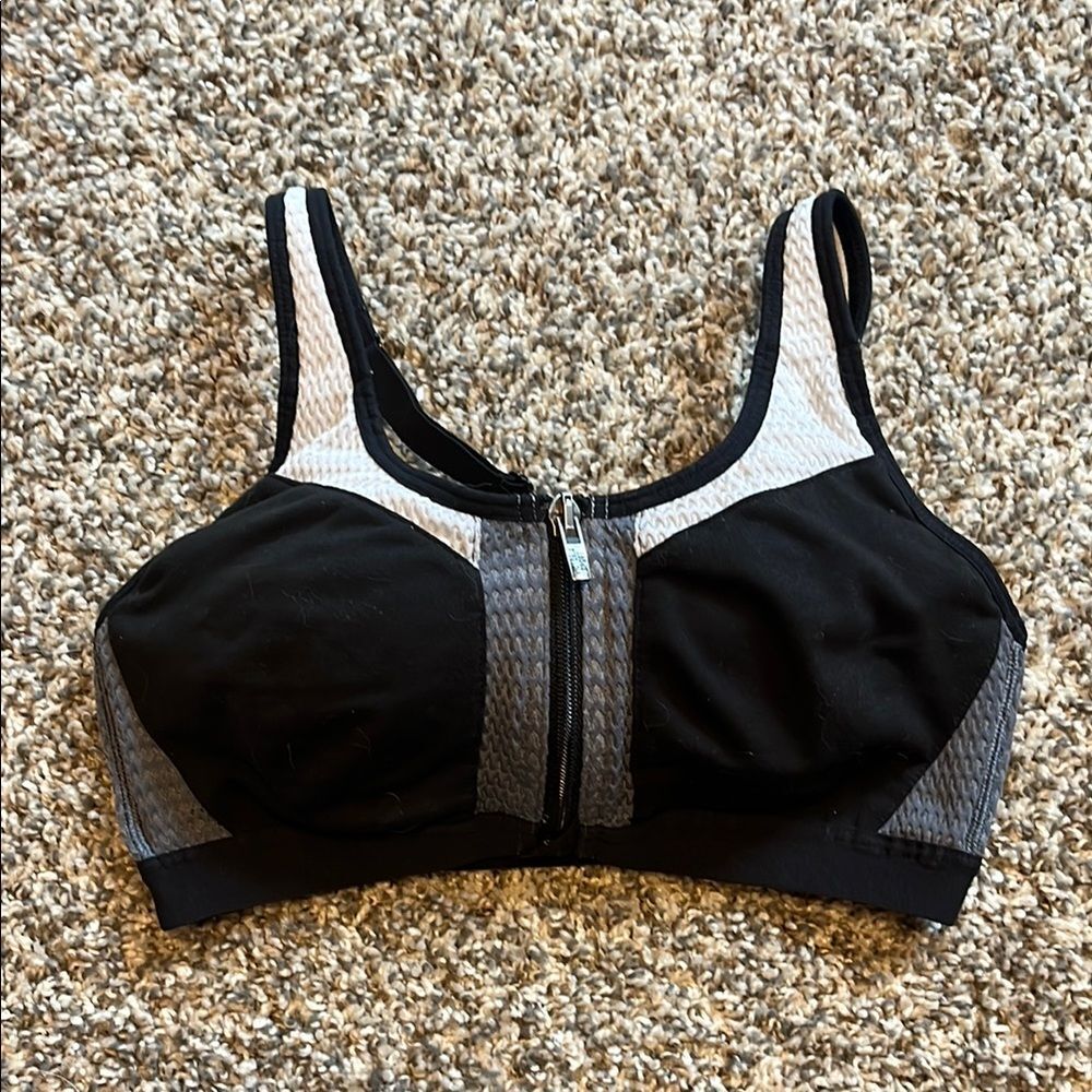 Victoria’s Secret Sport Knockout Front-Close High-Impact Sports Bra